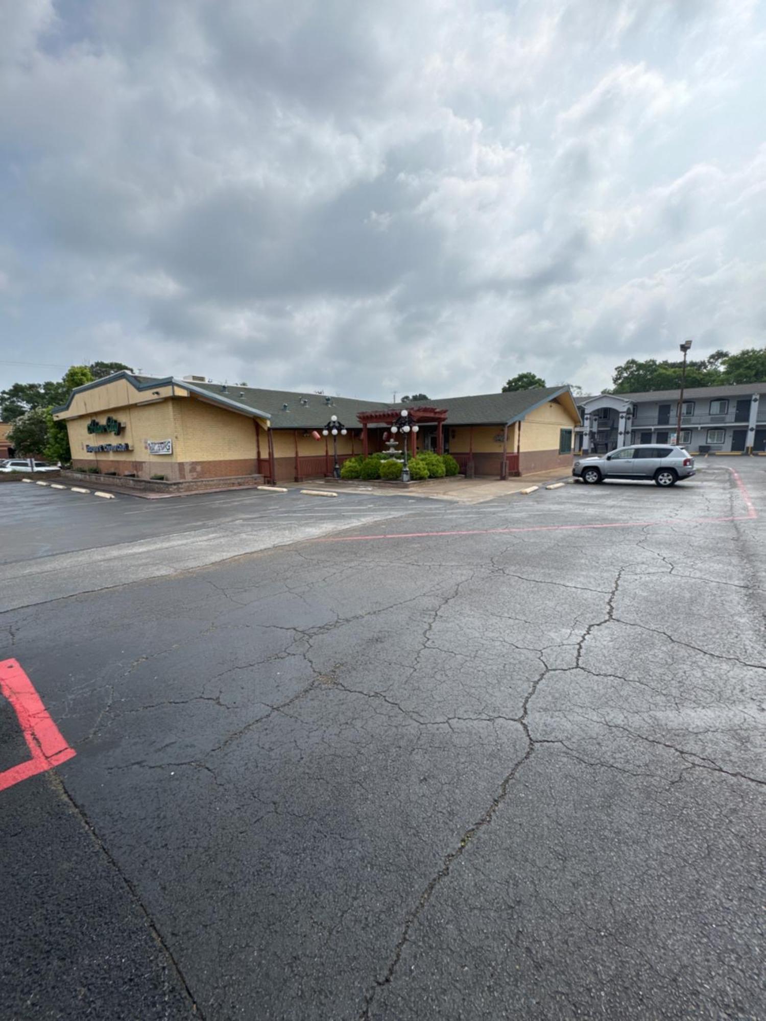 Continental Inn&Suites Nacogdoches Exterior foto
